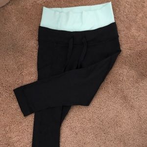 Calf length Lulu pants